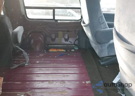 1993 Ford Econoline E150 Van из США, поврежденный, VIN 1FDEE14N7PHA36228